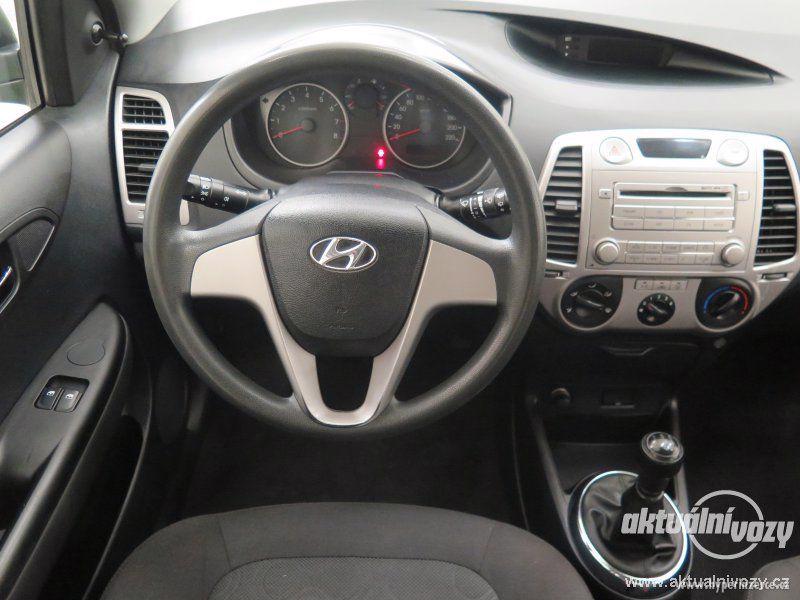 Hyundai i20 1.2, benzín, rok 2010 - foto 7