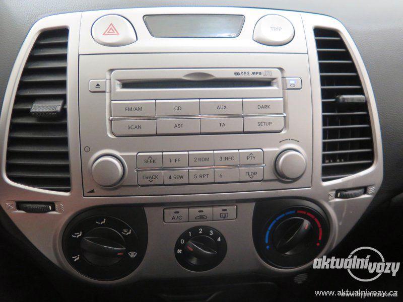 Hyundai i20 1.2, benzín, rok 2010 - foto 10