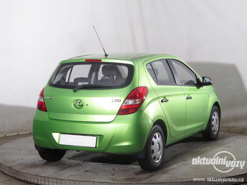Hyundai i20 1.2, benzín, rok 2010 - foto 15
