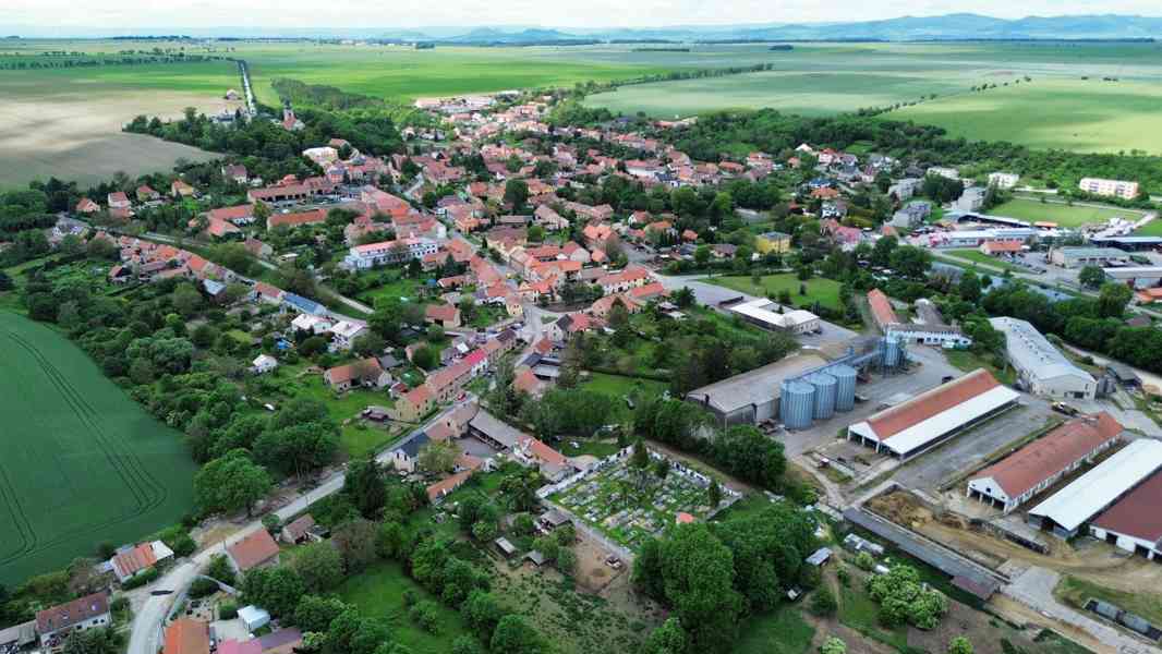 Pronájem stavební parcely 1500m2 Vraný okres Kladno - foto 5