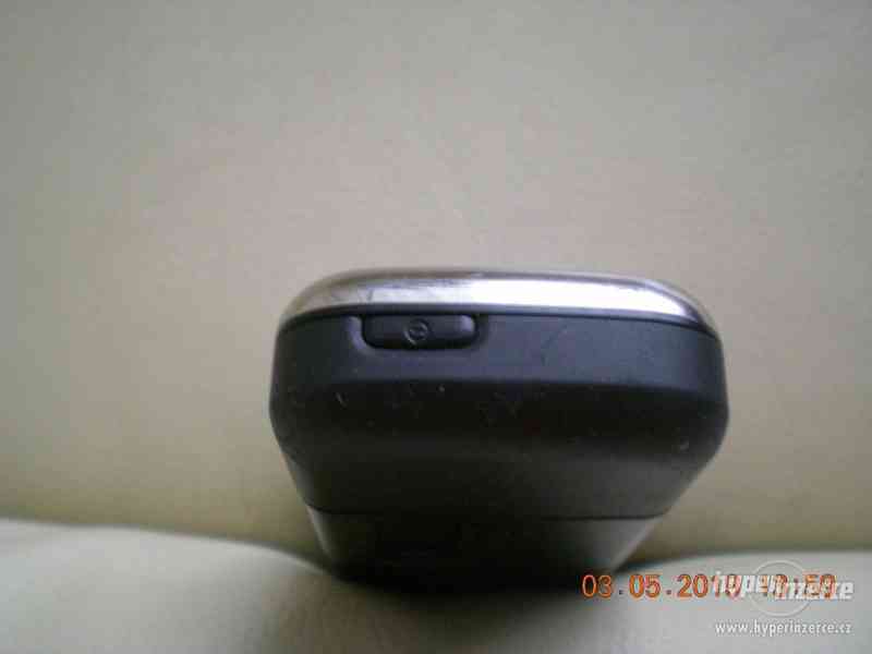 Nokia 6233 - historické telefony z r.2006 od 50Kč - foto 17
