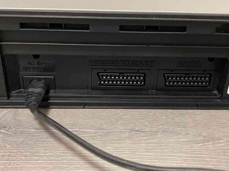 Videorekordér PANASONIC NV-HV60, přehrává i S-VHS - foto 7