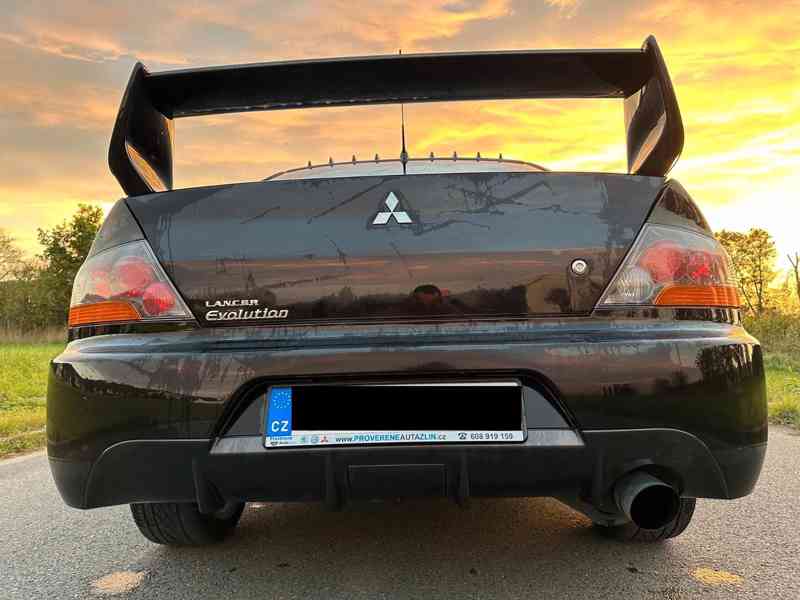 Mitsubishi Lancer Evolution IX Evolution - foto 2