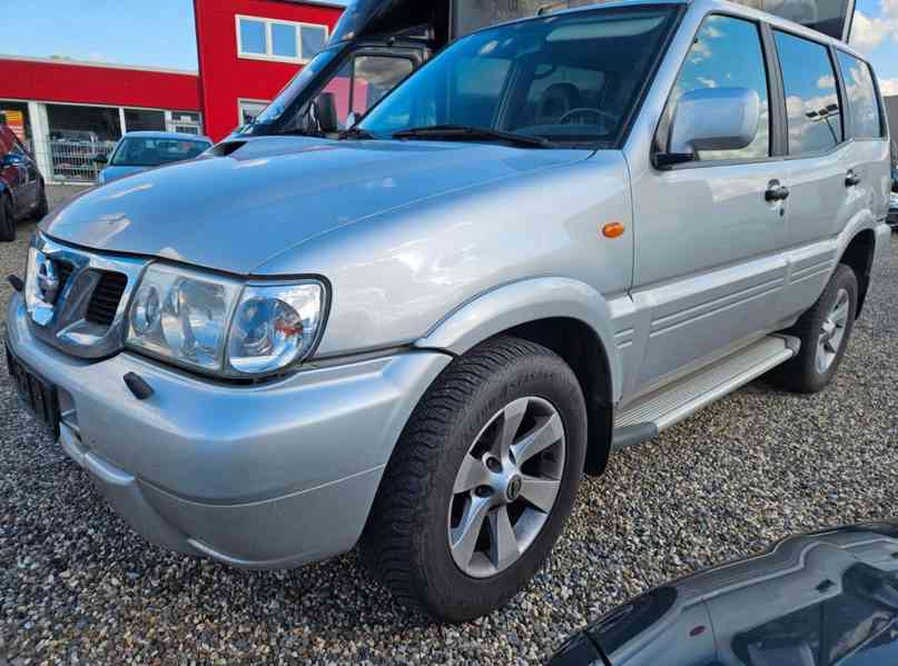 Nissan Terrano 3,0 Di Outdoor 7 míst 113kw - foto 1