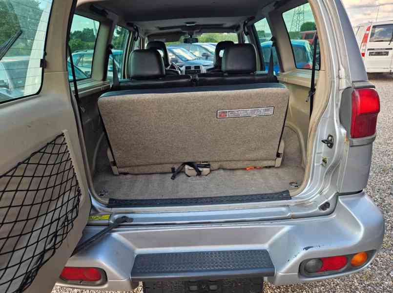 Nissan Terrano 3,0 Di Outdoor 7 míst 113kw - foto 9