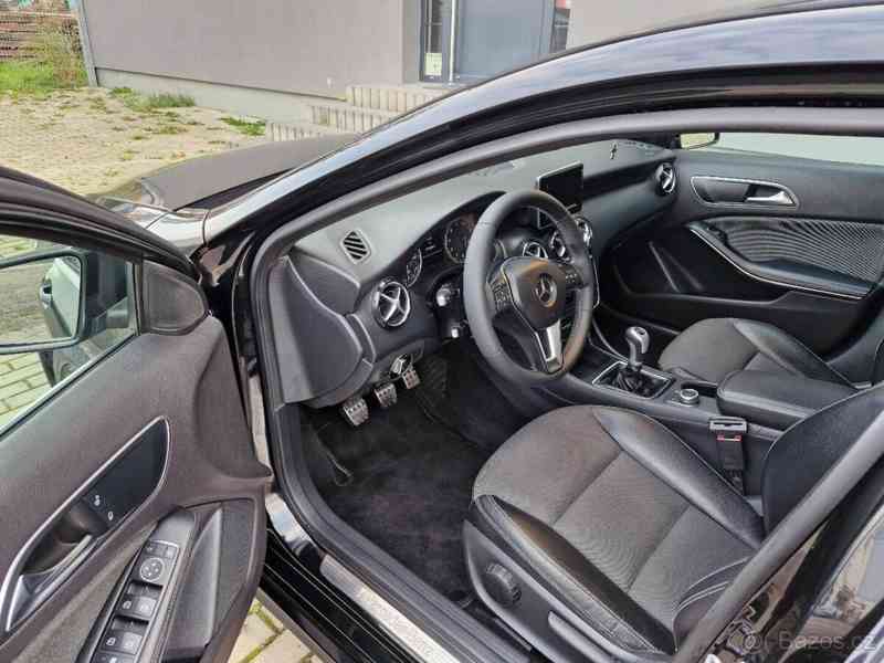 Mercedes-Benz Třídy A 122PS NAVI KŮŽE BIXENONY garáž - foto 6