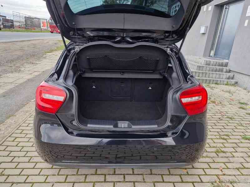 Mercedes-Benz Třídy A 122PS NAVI KŮŽE BIXENONY garáž - foto 10