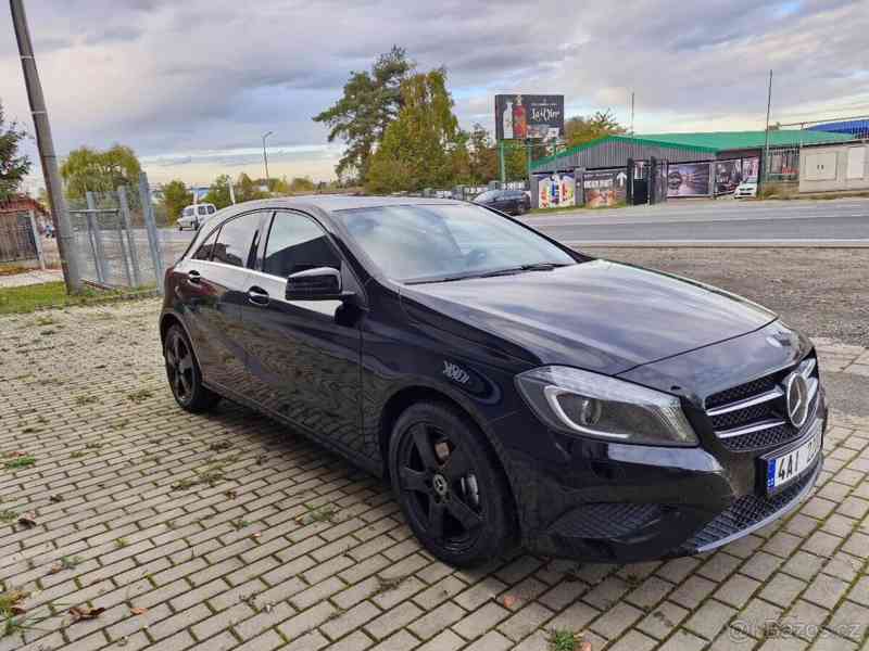 Mercedes-Benz Třídy A 122PS NAVI KŮŽE BIXENONY garáž - foto 4