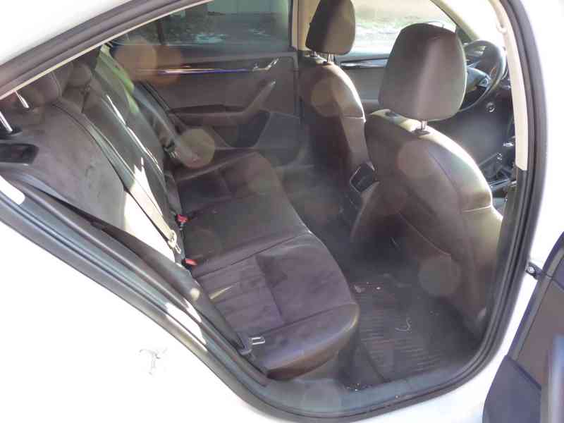 ŠKODA Octavia L&K 2,0 TDI 110 kW DSG, 3064 - foto 15