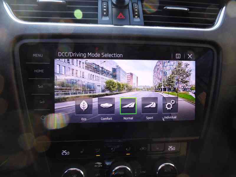 ŠKODA Octavia L&K 2,0 TDI 110 kW DSG, 3064 - foto 26