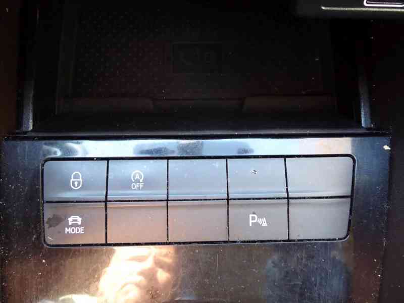 ŠKODA Octavia L&K 2,0 TDI 110 kW DSG, 3064 - foto 33