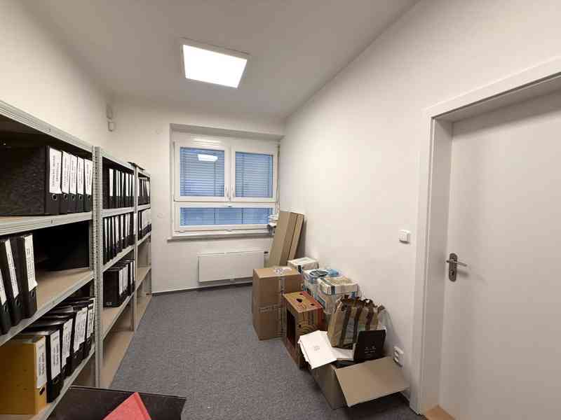 PRONÁJEM SVĚTLÉ A ÚTULNÉ KANCELÁŘE O CP CCA 12 M2, BRNO - foto 6
