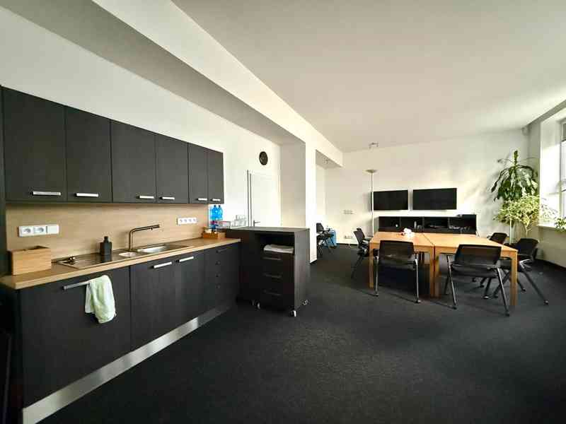 PRONÁJEM SVĚTLÉ A ÚTULNÉ KANCELÁŘE O CP CCA 12 M2, BRNO - foto 16