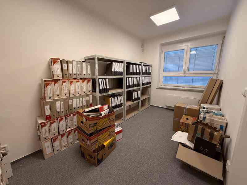 PRONÁJEM SVĚTLÉ A ÚTULNÉ KANCELÁŘE O CP CCA 12 M2, BRNO - foto 5