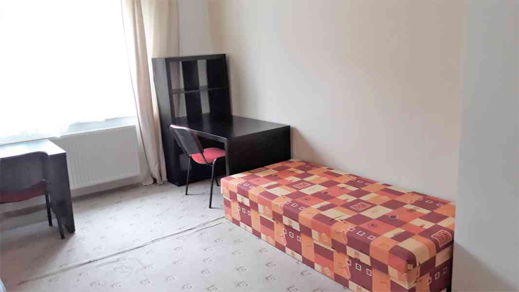 2 STUDENTKY do 2.lůž. pok. ve stud. bytě 2+1, okolí SU Bezr. - foto 3