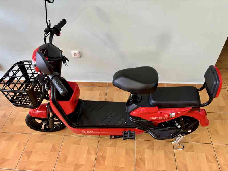 Nový elektrický skútr – bez řidičáku, záruka 2 roky, skladem - foto 4