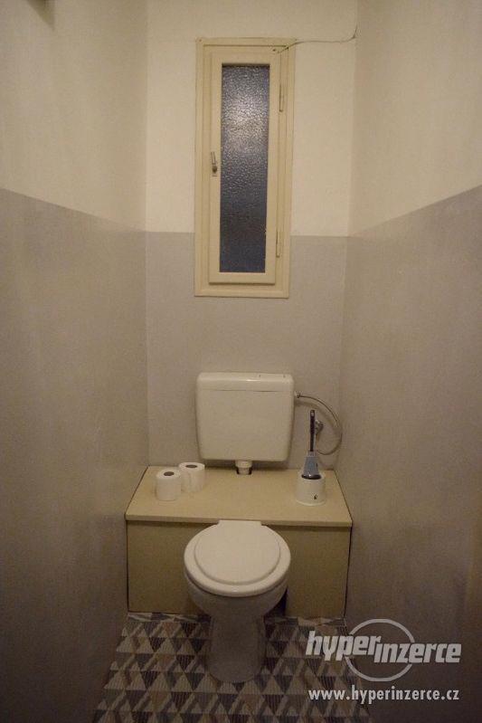 Střednědobý pronájem malého bytu,Praha-Bubeneč - foto 8