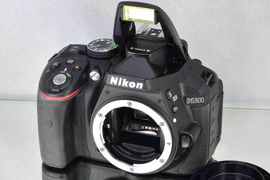 Nikon D5300 **24 MPix Full HDV*WIFI*GPS*6000 Exp. - foto 4