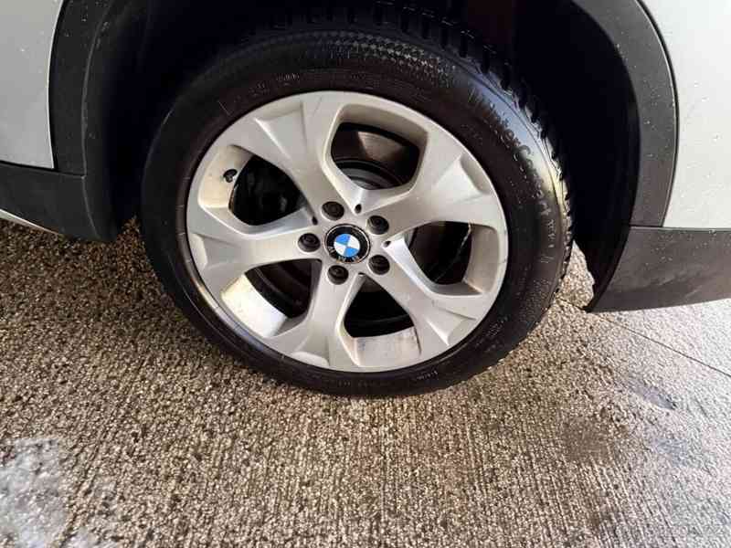 BMW X1 2,0   e84 - foto 9