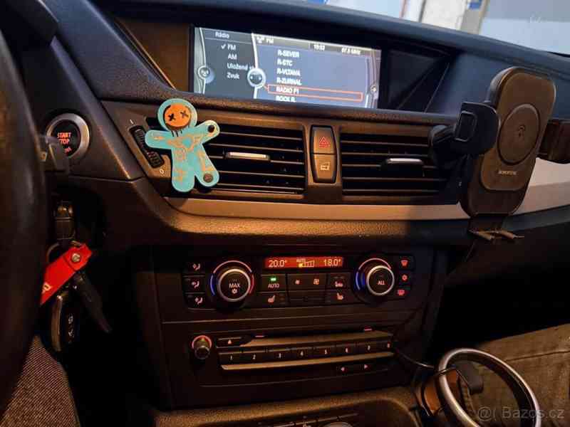 BMW X1 2,0   e84 - foto 16