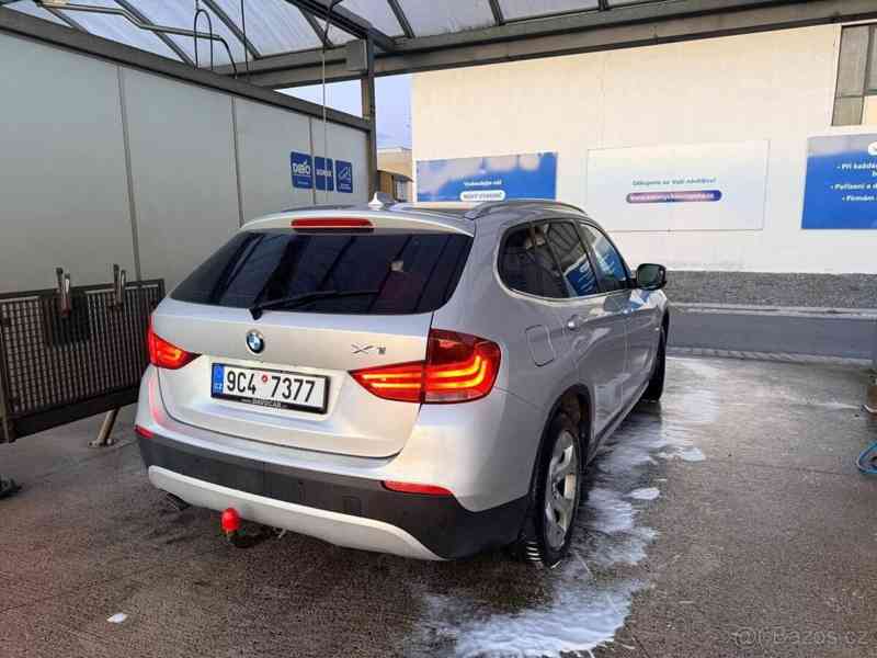 BMW X1 2,0   e84 - foto 7