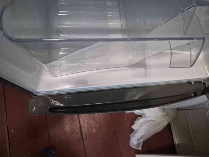 Kombinovaná lednice ZANUSSI ZRB36104XA - foto 9