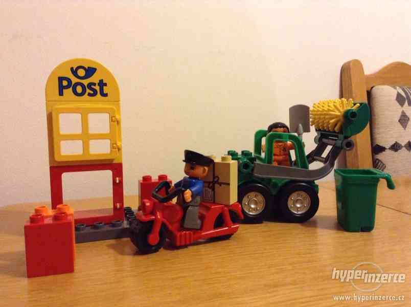LEGO DUPLO pošták na motorce a uklidový vůz - foto 2