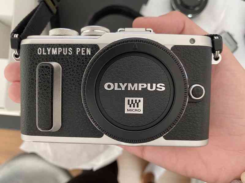Olympus PEN E-PL8 - foto 3