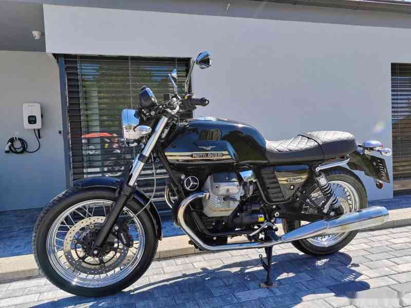 Moto Guzzi V7-AKČNÍ CENA - foto 10