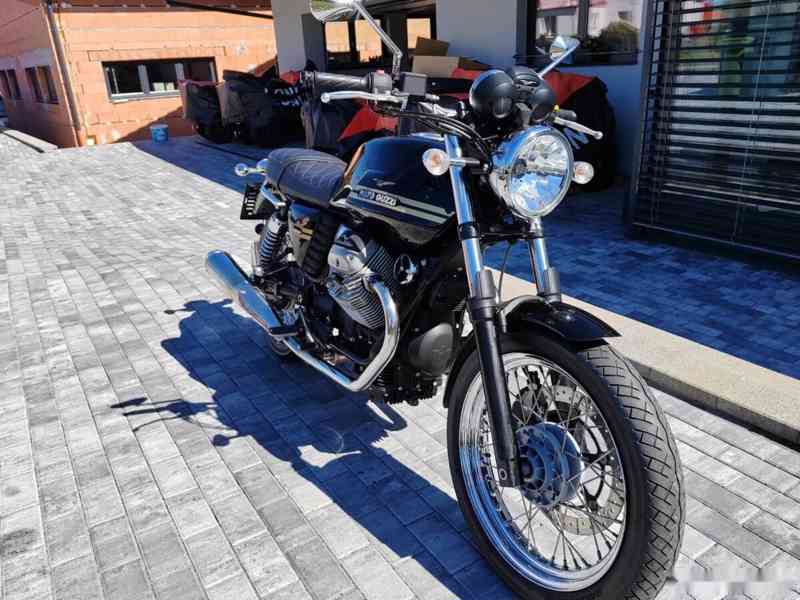 Moto Guzzi V7-AKČNÍ CENA - foto 4