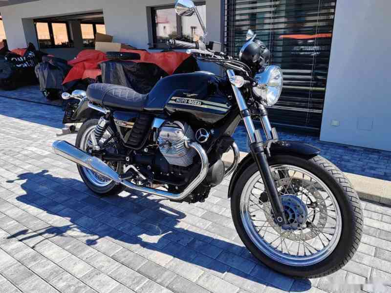 Moto Guzzi V7-AKČNÍ CENA - foto 3