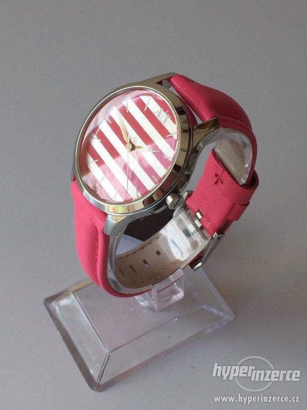 Dámské hodinky Armani Exchange - foto 5