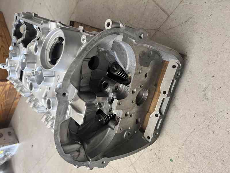 Repasovaná hlava Audi, Škoda Volkswagen 2.0 - foto 3
