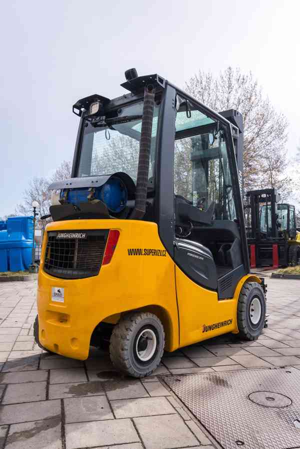 Vysokozdvižný vozík Jungheinrich TFG 316s - foto 3