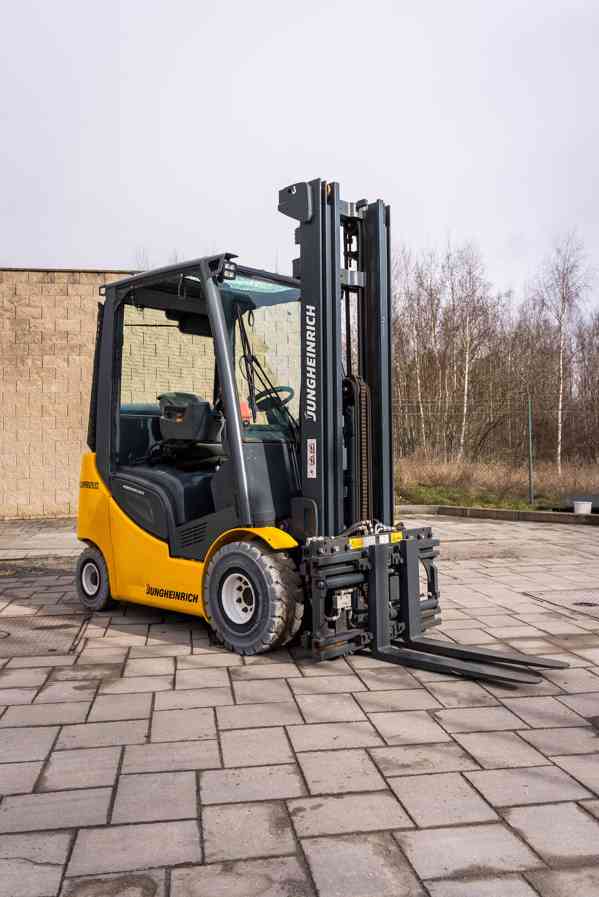 Vysokozdvižný vozík Jungheinrich TFG 316s - foto 10