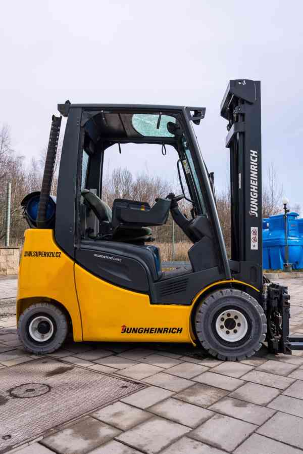 Vysokozdvižný vozík Jungheinrich TFG 316s - foto 2