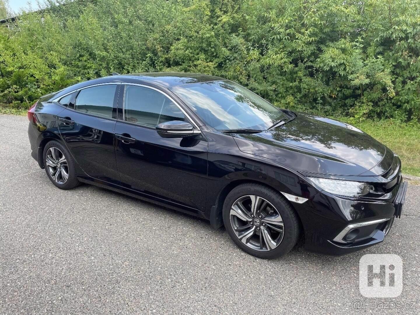 Honda Civic 1,5   VTEC turbo sedan - foto 1