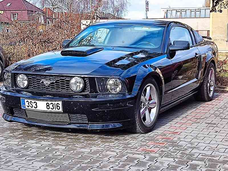 Ford Mustang California 2007 V8 4,6l manuál - foto 16
