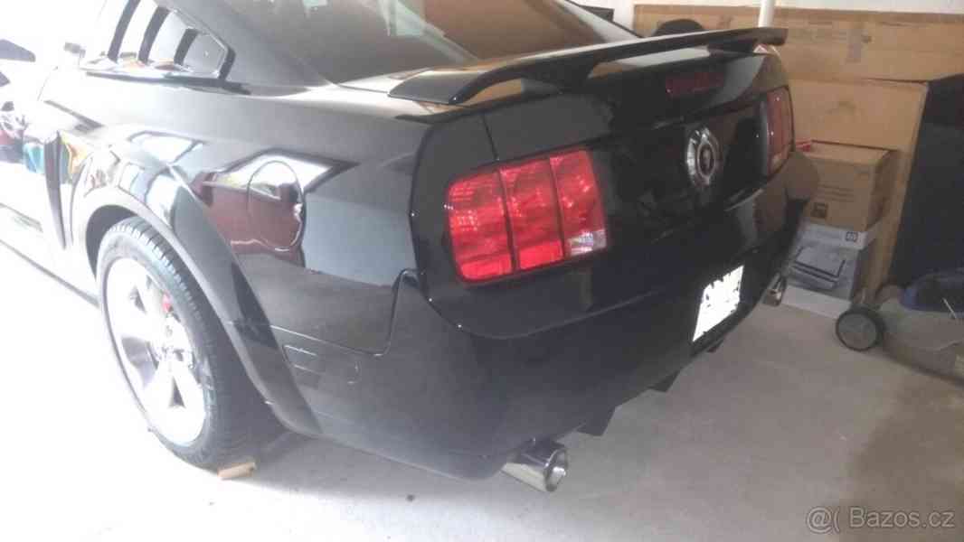 Ford Mustang California 2007 V8 4,6l manuál - foto 5