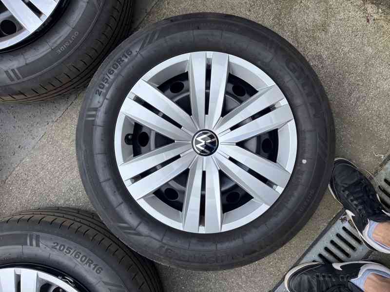 Originál letní VW sada kol 205/60 R16, nové - nájezd 300 km - foto 5