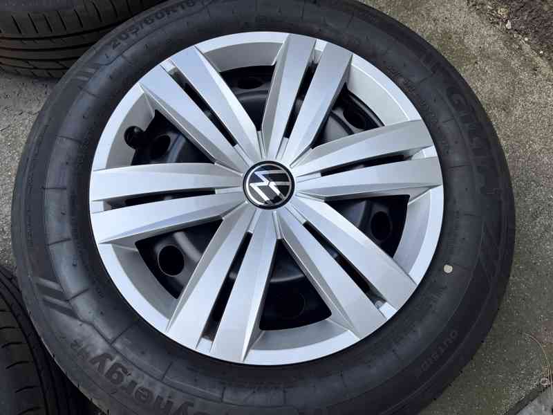 Originál letní VW sada kol 205/60 R16, nové - nájezd 300 km - foto 2