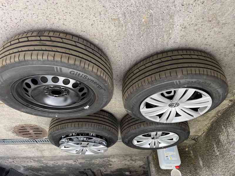 Originál letní VW sada kol 205/60 R16, nové - nájezd 300 km - foto 8