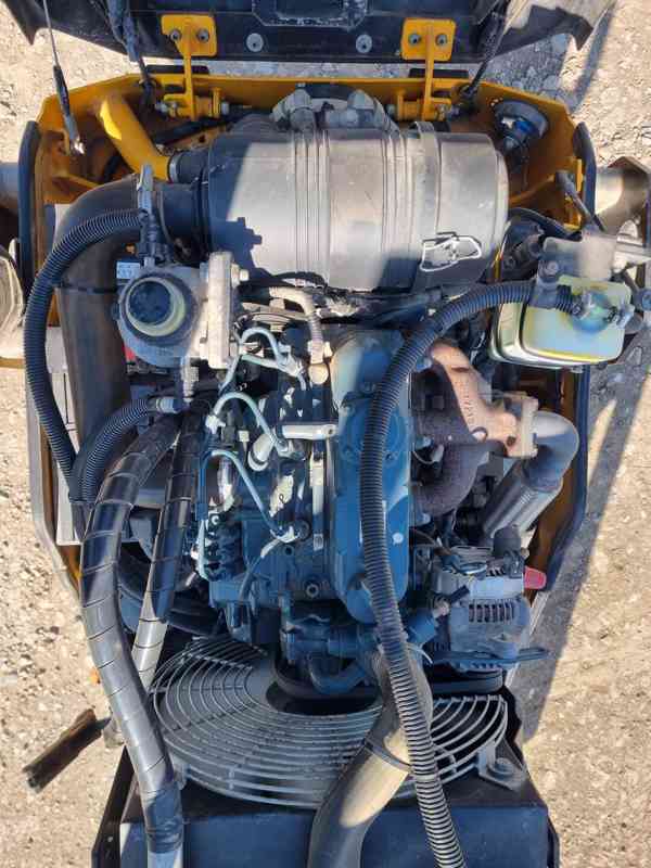 Vibrační válec JCB - VIBROMAX VMT160-80 - foto 9