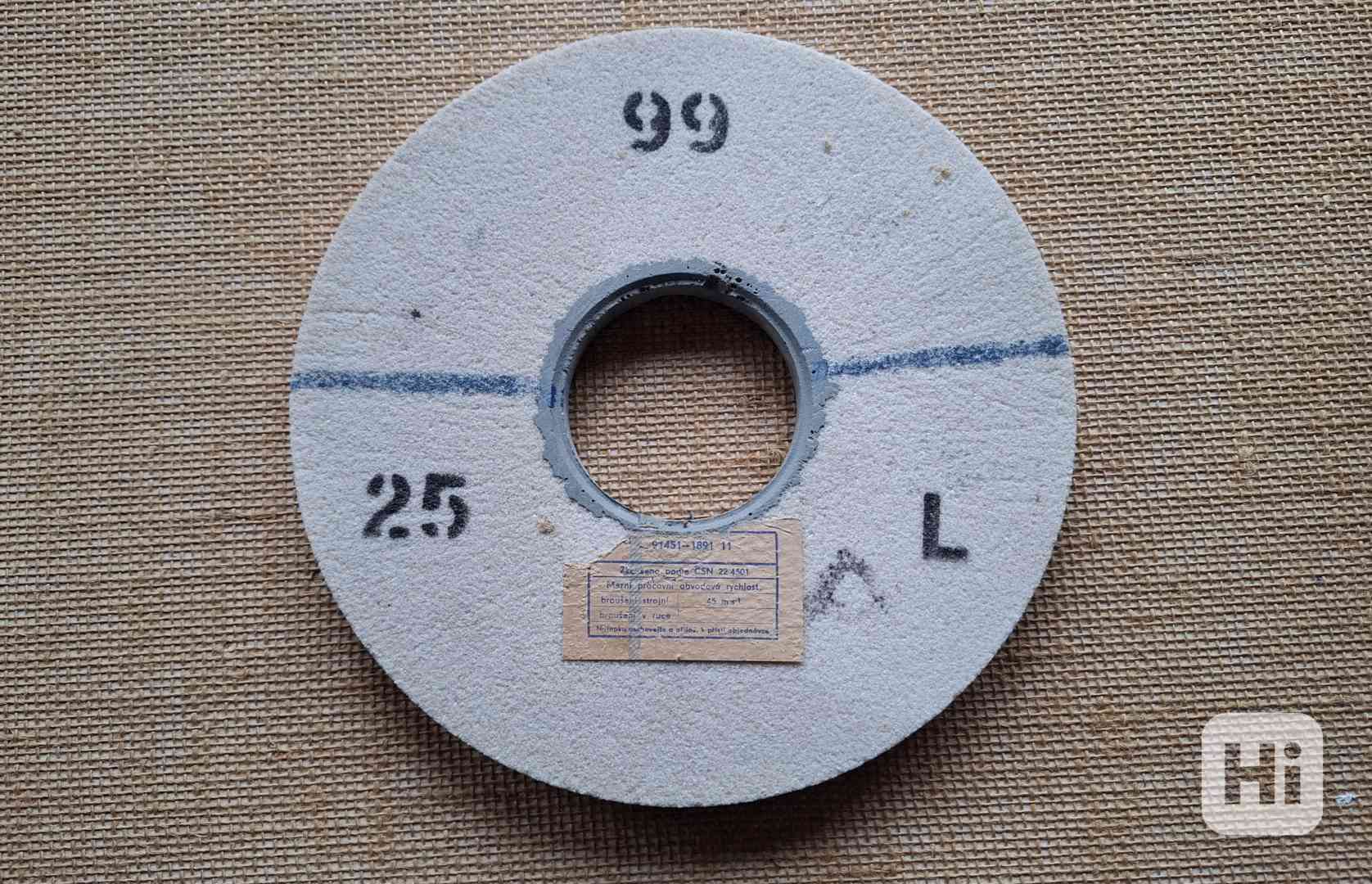 Brusný kotouč 250×20×76mm - foto 1