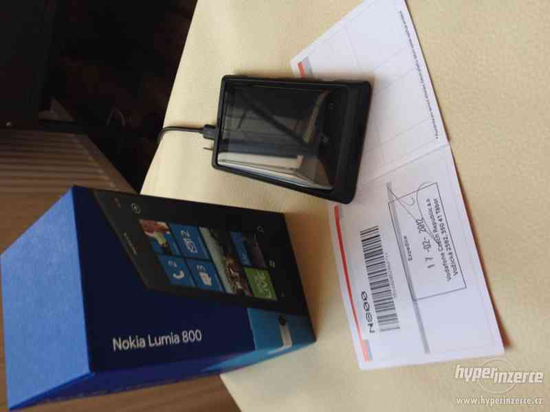 Nokia Lumia 800 16GB z Vodafone – PC 11 977 Kč , odzkoušená - foto 1