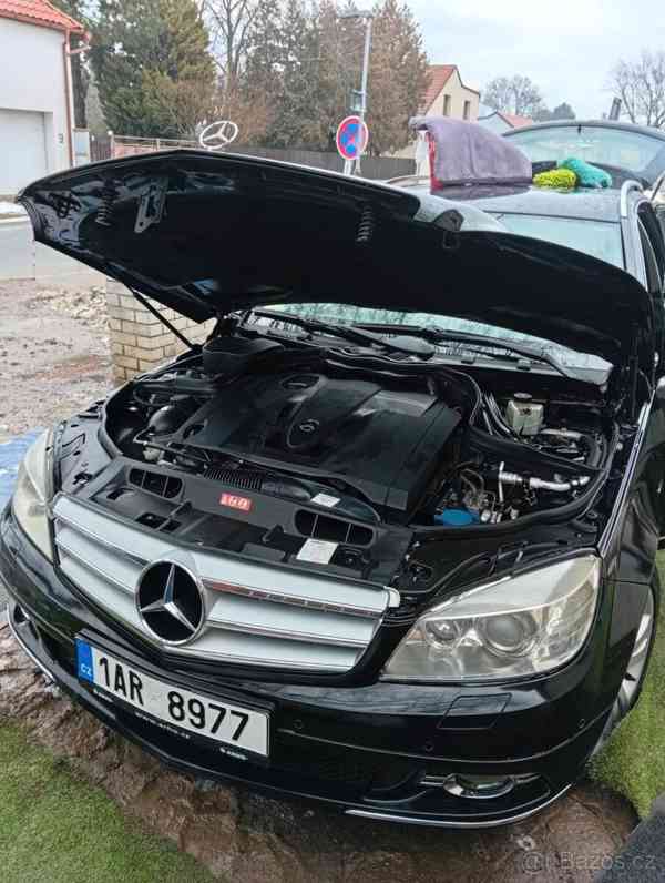 Mercedes-Benz Třídy C c200 CDI - foto 4