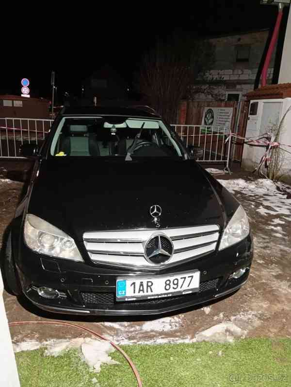 Mercedes-Benz Třídy C c200 CDI - foto 5
