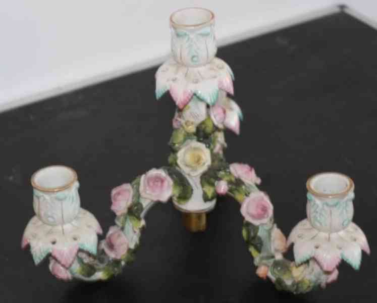 Figurální porcelánový svícen čtyřplamenný 46cm znacený - foto 2