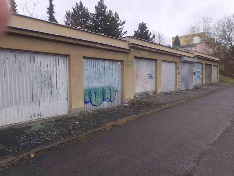 Pronájem garáže v Praze 10 Malešicích