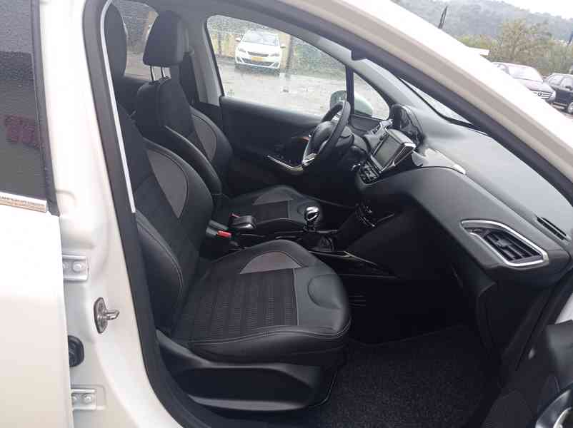 Peugeot 2008 1.5 75kW/Navi/1Maj/TOP - foto 19